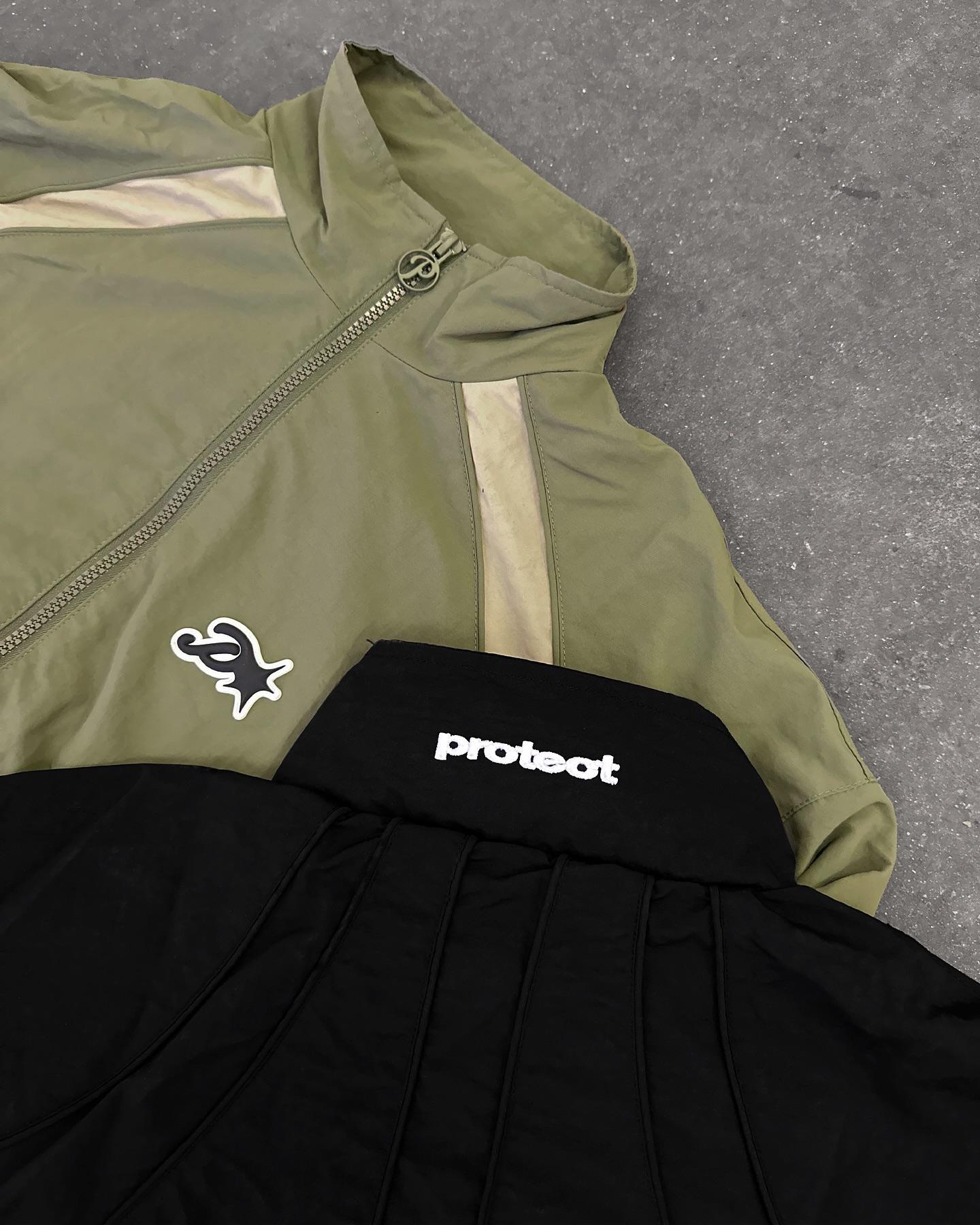 Power Punch Yingling Waterproof Full Zipper Jacket and Trouser Color Blocked Men Angle 5