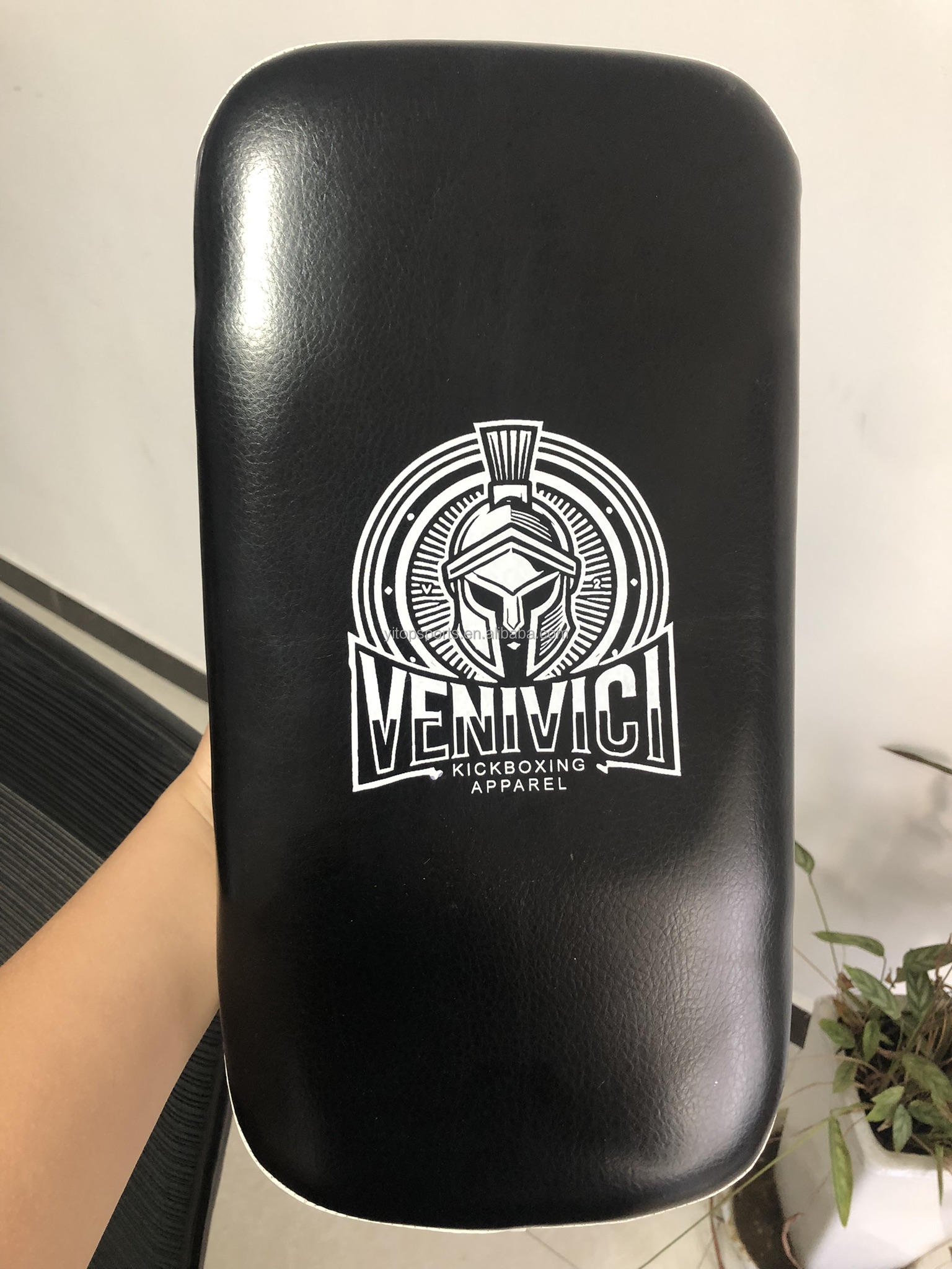 Power Punch High Quality Muay Thai Pad Curved Kick Boxing Shield Kicking Pads Foot Angle 4