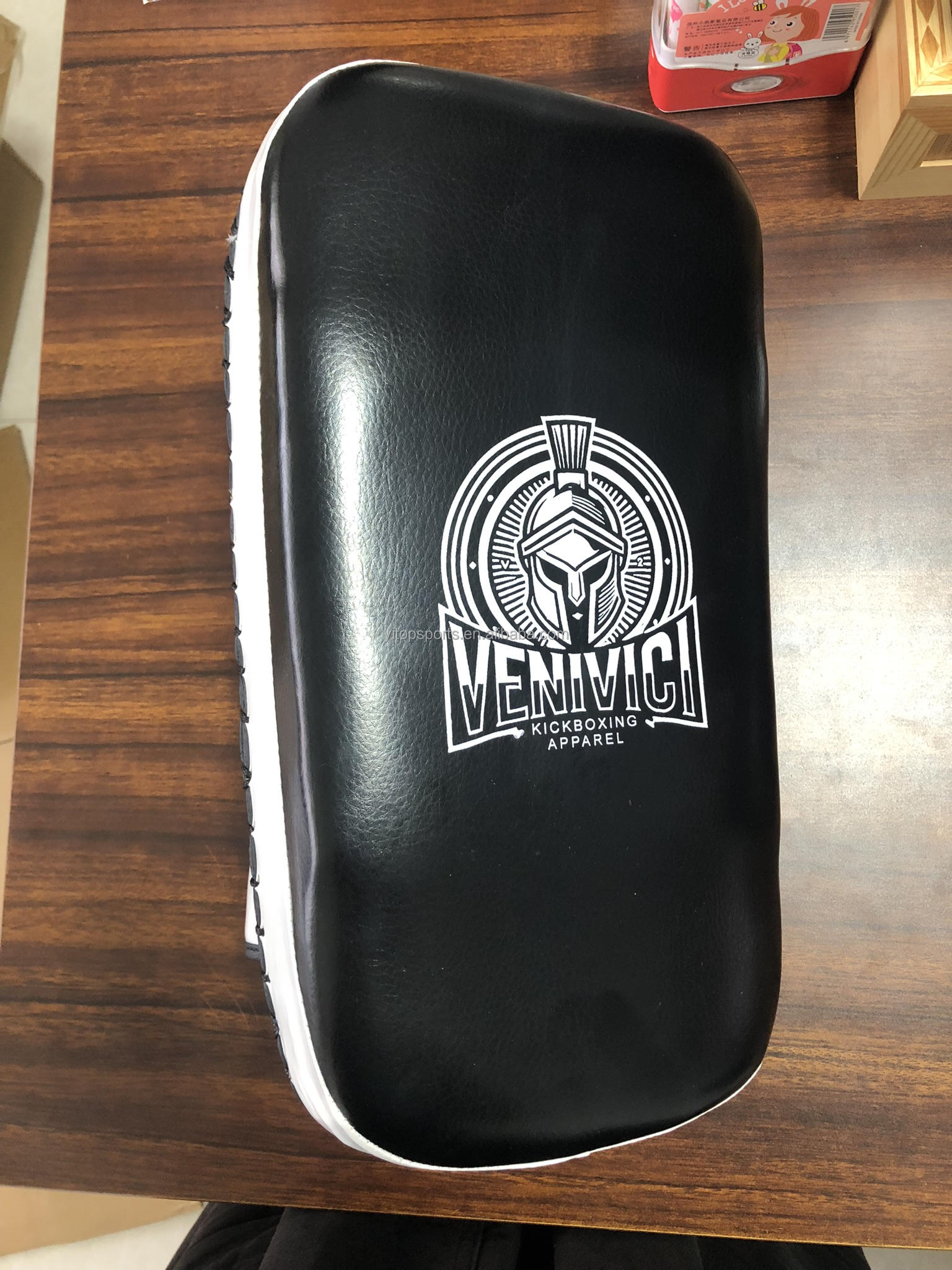 Power Punch High Quality Muay Thai Pad Curved Kick Boxing Shield Kicking Pads Foot Angle 2