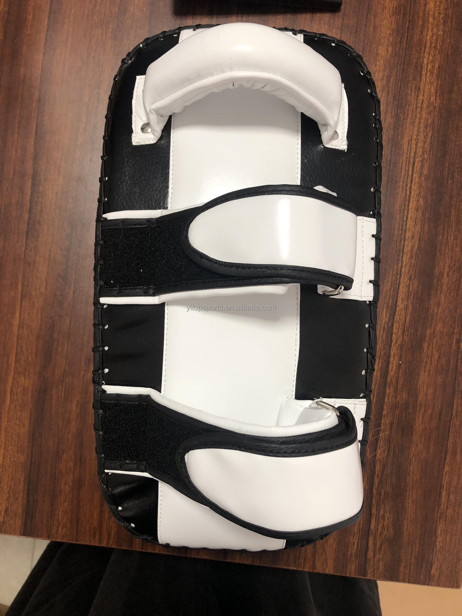 Power Punch High Quality Muay Thai Pad Curved Kick Boxing Shield Kicking Pads Foot Angle 3
