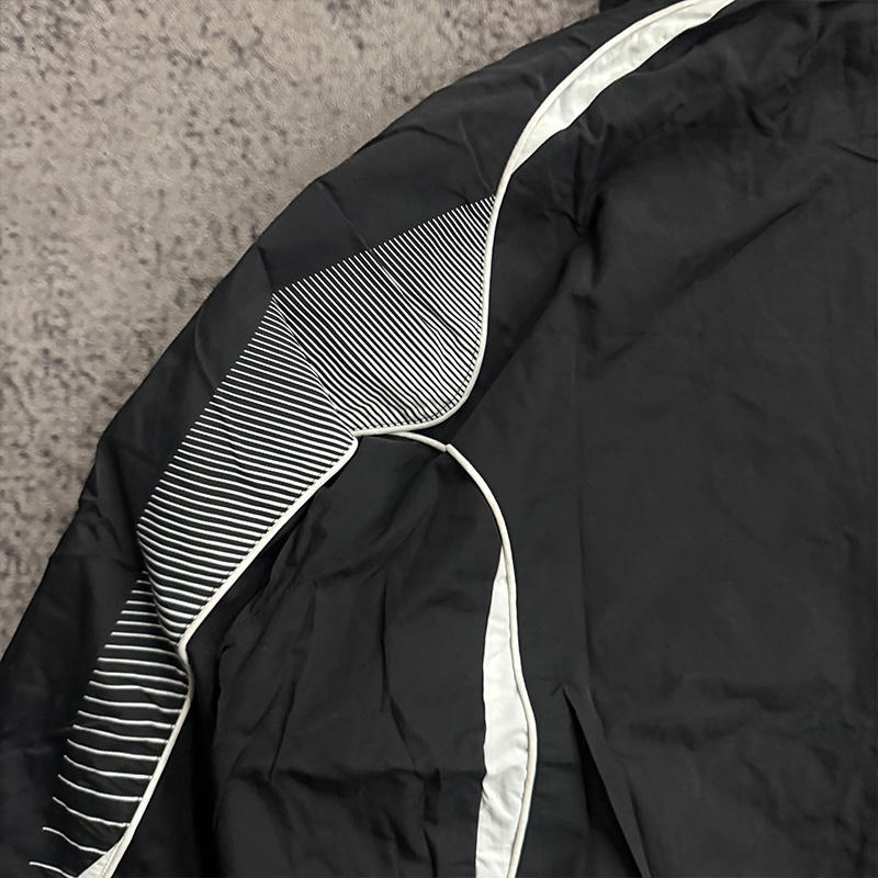 Power Punch European and American Functional Streetwear Winter Windbreaker Bomber Angle 5